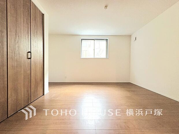 「Room」穏やかな寛ぎを届ける上質仕様のゆとりあるお部屋。自分時間を充実させながら心豊かにできるプライベート空間。