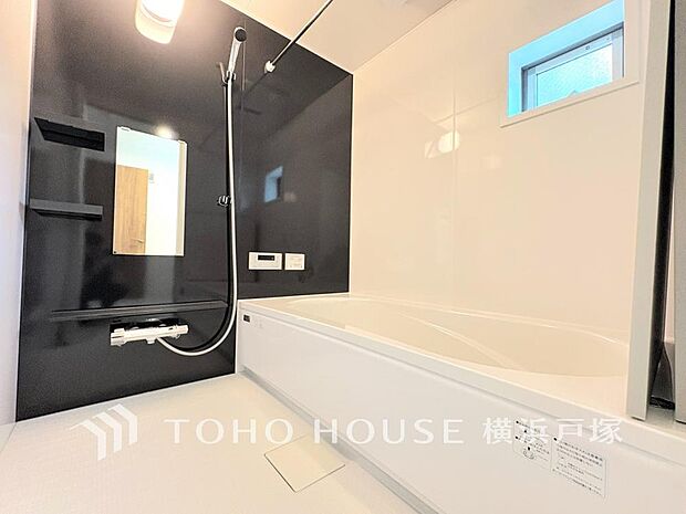 「Bathroom」掃除のしやすさ・収納の便利さなど、おふろを使う人、お手入れする人、みんなにとっての「しあわせ性能」を追求したバスルームを採用いたしました。