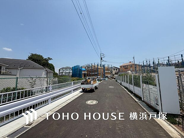 【Frontal road】現地にて、実際に周辺をご自由に散策して頂けます事をお勧めします。（2026年6月撮影）