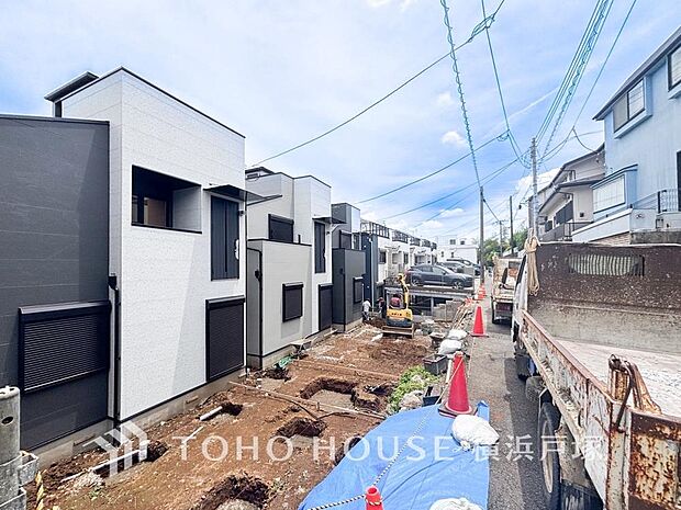 【Appearance】住む人を映し出す洗練された佇まいは、いつまでも輝き続けながらいつしか街の風景に溶け込んでいきます。