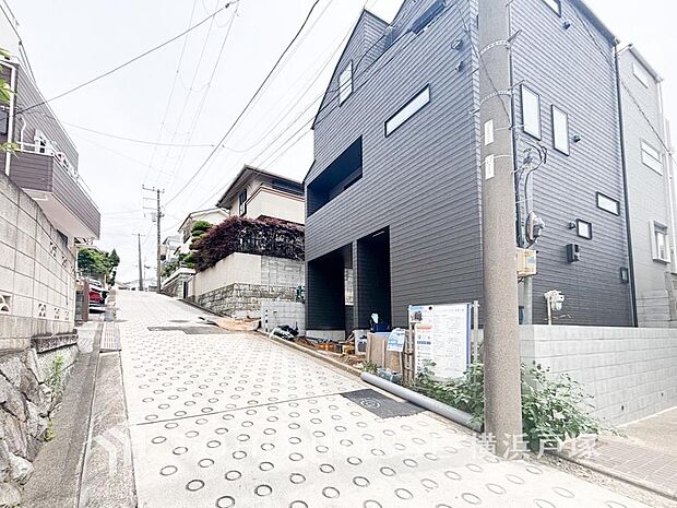 【Frontal road】現地にて、実際に周辺をご自由に散策して頂けます事をお勧めします。(A号棟 2026年6月撮影)