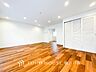 リビング/ダイニング：【Living room】家族みんなが爽やかに健やかに過ごせるように、溢れる光をたっぷり取り込んだリビングダイニング。集いの場、憩いの場としての快適性を求めたやすらぎの空間です。