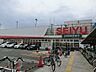 周辺：西友辻堂店(550m)駐車場は57台収容可能。店舗内には証明写真機、車いす貸し出し、おむつ交換台、多目的トイレ、AEDなどのサービスが完備されています。