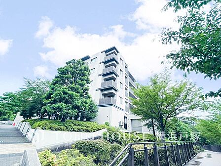 【Appearance】光と風を感じながら穏やかな毎日を過ごせる住まい。暮らしの動線にも配慮された、快適さを大切にした住空間。