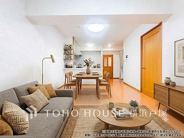 【Living room】ご家族やお客様との時間等、多くの時を刻む空間。何気なく過ぎる時でさえも上質な一時となる快適な空間を。