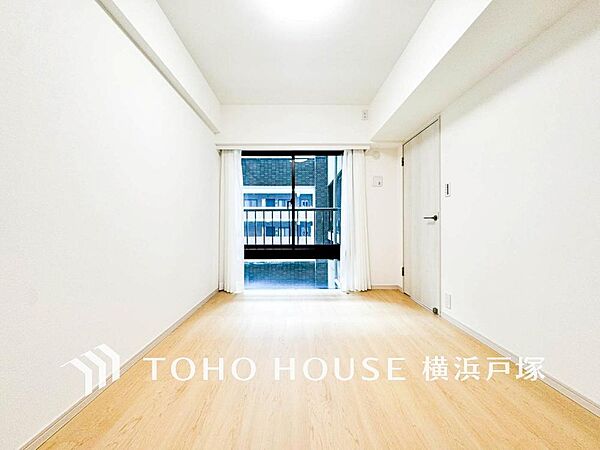 生活感を感じない空間では落ち着く事はできません。絶妙な雰囲気、配色、素材感を意識してコーディネート。