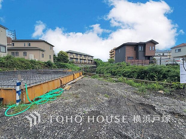 自転車やバイクなど、ゆとりのある敷地で置き場所に困ることはないでしょう。