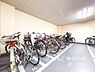 その他：【Cycle lot】ゆったりとした駐車スペースを確保いたしましたので、大きめのお車でも駐車可能です。自転車やバイクなど、ゆとりのある敷地で置き場所に困ることはないでしょう。