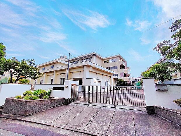 横浜市立上矢部小学校まで約816m