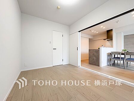暖色系の照明は、心理的にも落ち着きを得られやすいそうです。