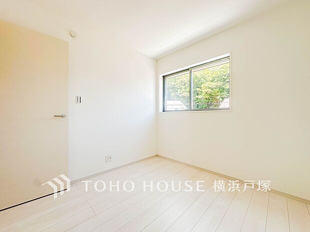 【Room】ご家族やお客様との時間等多くの時を刻む空間。何気なく過ぎる時でさえも、心地よく穏やかなひとときへと導く住まいを目指して。