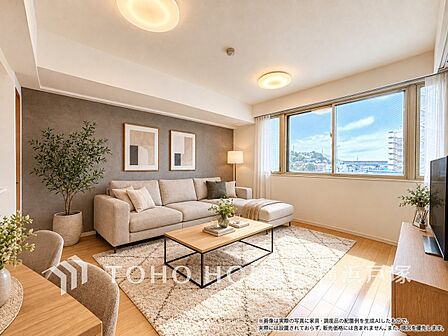 【Living room】明るく開放的な空間が広がるLDK。室内には豊かな陽光が注ぎ込み、爽やかな住空間を演出。