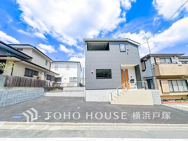 【Appearance】その邸が魅せる、気品・上質・重厚感・細やかさ、そのすべては訪れた者に安らぎと品性を与える特別な空間です。ここに住むからこそ意味がある。すべての(始まり)をここから迎えます。