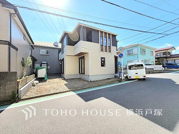 【Appearance】住む人を映し出す洗練された佇まいは、いつまでも輝き続けながらいつしか街の風景に溶け込んでいきます。
