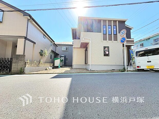 【Appearance】表現された空間は豊かな光と風を纏い、暮らしの時間を豊かにしてくれます。デザインされた空間と競い合うかのような充実した建物設備も家族の時間を彩ってくれることでしょう。
