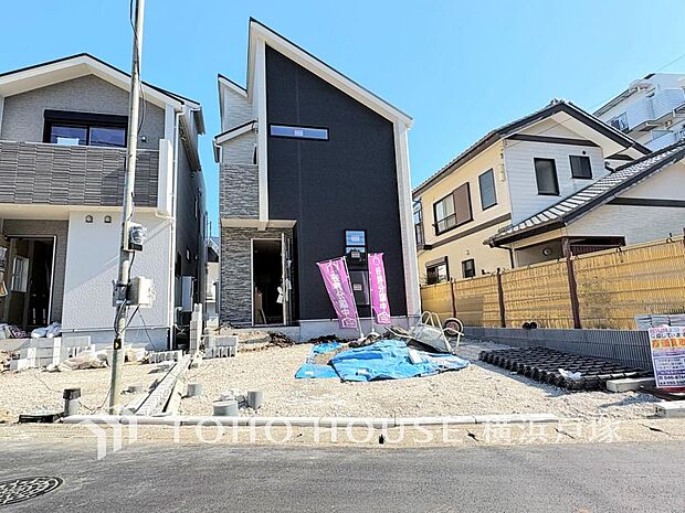 【Frontal road】開放感あふれる街並みに包まれ、心地よい陽光が住まいを彩る穏やかな住環境です。