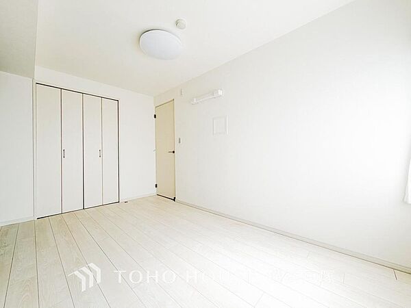 暖色系の照明は、心理的にも落ち着きを得られやすいそうです。