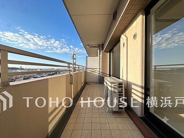 夜空の煌めきや、室内への通風や採光へ一役。ガーデニング等も充分に楽しめる広さを確保しております。