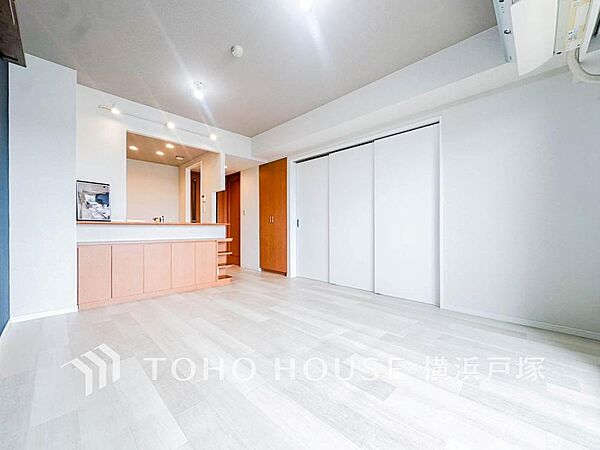 造りこんだ空間演出の妙が生み出す光と質のハーモニーはこの住宅のクオリティの良さを実感させてくれます。