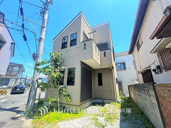 【Appearance】流行に左右されず、将来にわたって価値が継続する「上質」な佇まい。おしゃれな雰囲気や自然の潤い、親しみやすさといった個性を、街に新たな価値をもたらし続ける。