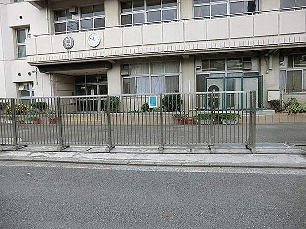 横浜市立西中学校まで約362m