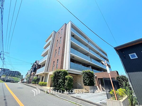 「Appearance」季節感を演出する多彩な樹木と豊かな彩りが重なり、四季折々の変化を楽しめる心地よい場所となりそう。