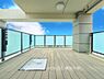 バルコニー：【Balcony】気持ちのいい空が見渡せる広いバルコニー。爽やかな風を感じて、心躍る素敵な暮らしがはじまります。
