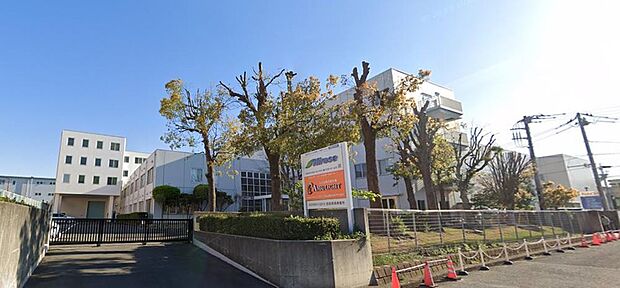ベスト電器BFSヒロセES綾瀬店まで徒歩圏。生活家電から季節家電まで幅広く取り扱い、修理やアフターサービスにも対応。暮らしを支える身近な家電専門店です。