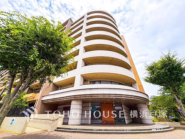 「Appearance」時代の流れに惑わされないシックなカラートーンで街並みに溶け込む外観は、主張し過ぎず、また平凡になり過ぎず絶妙なコントラストで輝きを放ちます。