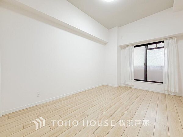 暖色系の照明は、心理的にも落ち着きを得られやすいそうです。
