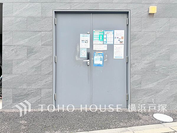 【Garbage dump】住民が快適に利用できるよう整理整頓された設計。分別しやすい配置で、スムーズにゴミを捨てられるのが魅力