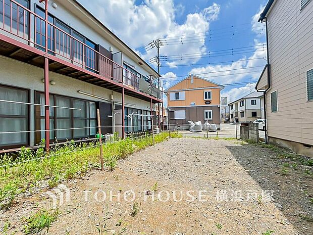 土地の広さや前面道路との関係、周辺の住環境などを実際にご確認いただけます。新生活の舞台となる街並みをぜひ現地でご覧ください。(2026.7)
