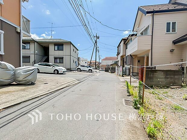 【Frontal road】忙しく過ぎゆく日常を置き去るほど、ゆったりした時間が流れる住環境。