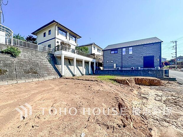 「Appearance」落ち着きある住宅街に誕生する全2棟。整形地ならではの使いやすさと、陽光・風が心地よく調和する住まいで新生活を。(2026.8)