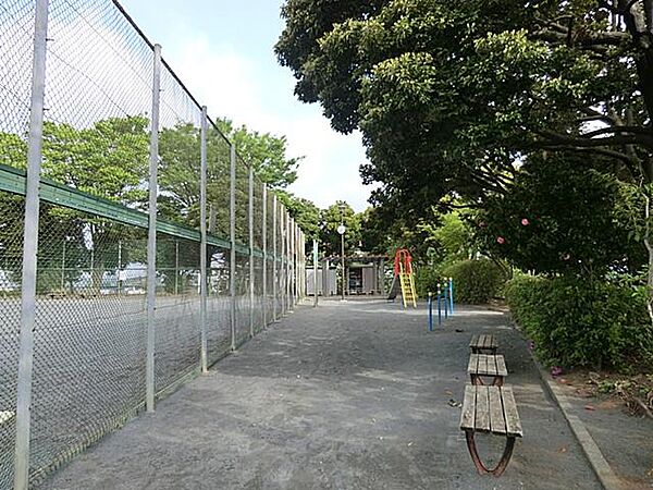 しらとり台第三公園 (ネット公園)まで約400m