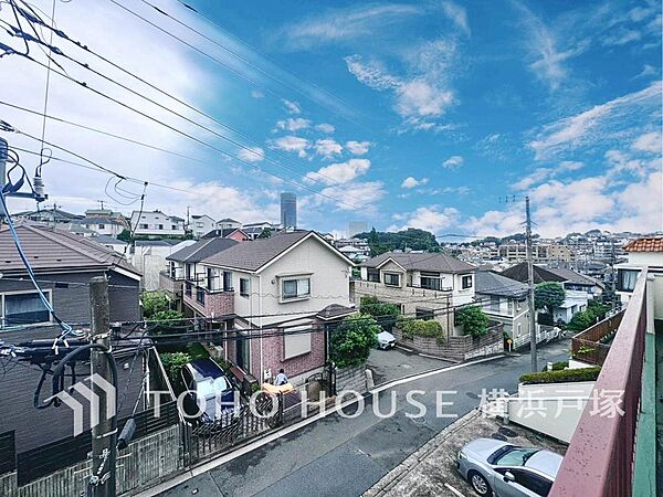 【View】この開放感ある眺望と共に閑静な住宅街の季節感を演出する四季折々の変化を楽しめる心地よい場所となることでしょう。