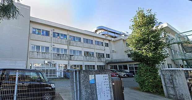 藤沢市立長後小学校まで約721m
