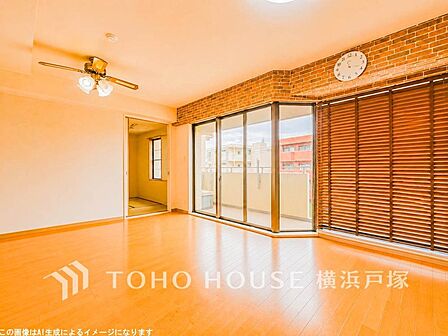 【Living room】明るく開放的な空間が広がるLDK。室内には豊かな陽光が注ぎ込み、爽やかな住空間を演出。ホームパーティーでもゲストと一緒に料理を楽しみながら楽しい時間を過ごせそう。