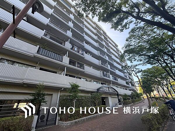 【Appearance】住む人を映し出す洗練された佇まいは、いつまでも輝き続けながらいつしか街の風景に溶け込んでいきます。