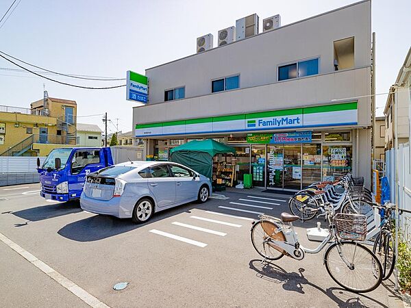 ファミリーマート東寺尾中台店まで約581m