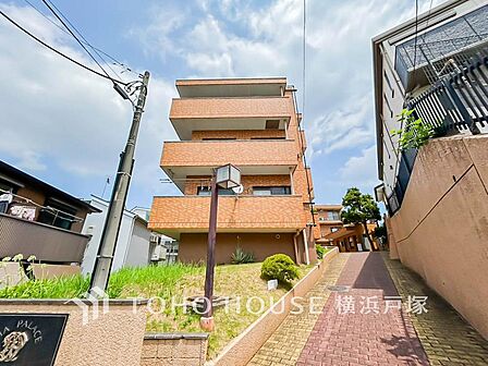 【Appearance】洗練されたフォルムと美しい街並みに映える外観デザイン。住まう誇りを感じさせる、上質感あふれるレジデンス。