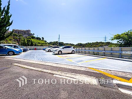【Car space】敷地内に駐車スペースがあると日々の暮らしをスムーズに運ぶ事が出来ます。(空き状況はお問合せ下さい)