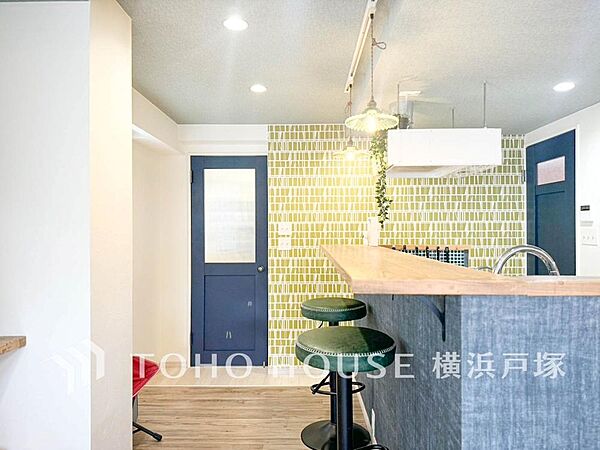 【Living room】ご家族やお客様との時間等、多くの時を刻む空間。何気なく過ぎる時でさえも上質な一時となる快適な空間を。