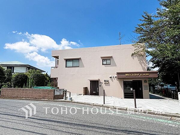 【Appearance】時代の流れに惑わされないシックなカラートーンで街並みに溶け込む外観は、主張し過ぎず、また平凡になり過ぎず絶妙なコントラストで輝きを放ちます。
