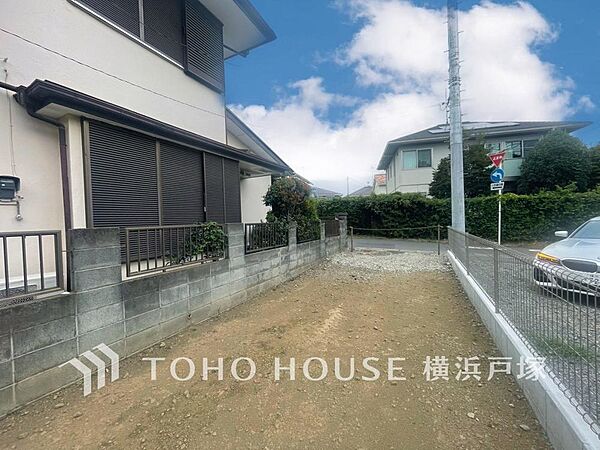 忙しく過ぎゆく日常を置き去るほど、ゆったりした時間が流れる住環境。「快適」は「家」と「街」と「環境」が調和した時に訪れるだと改めて感じさせてくれます。ここに住む「贅沢」を感じて下さい。