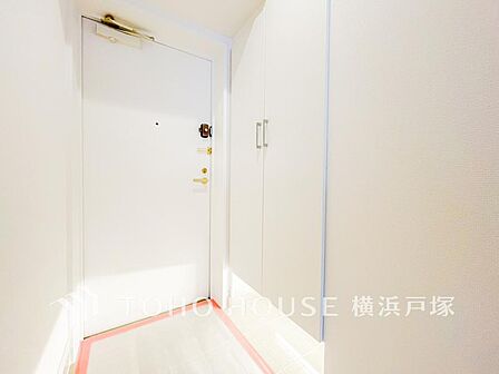 ダウンライトを使用しお洒落に演出。帰りたくなる家をテーマに設計。いつも「人」と「家」の間に・・・。