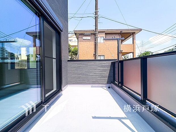 めまぐるしく過ぎ行く日々の中でゆったりとした休息と癒しを提供してくれる居住者のプライベート空間。(2号棟)
