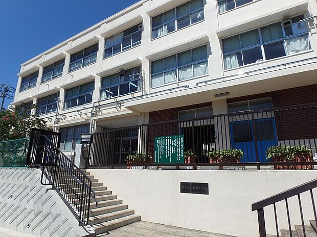 横浜市立都岡小学校(1000m)