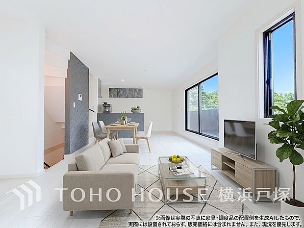 【Living room】光と風が溢れる開放的なリビングダイニングには自然と家族みんなが集まってきます。明るく穏やかな空気の中で飲んだり、食べたり、笑ったり。