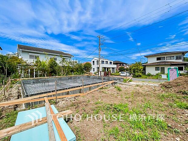 建物の居住性に拘った邸宅は、「落ち着き」と「安らぎ」と「快適」を実現してくれます。(2026.8)